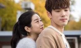 爆料两千万明星恋情视频,两千万明星恋情视频曝光，甜蜜瞬间引网友热议